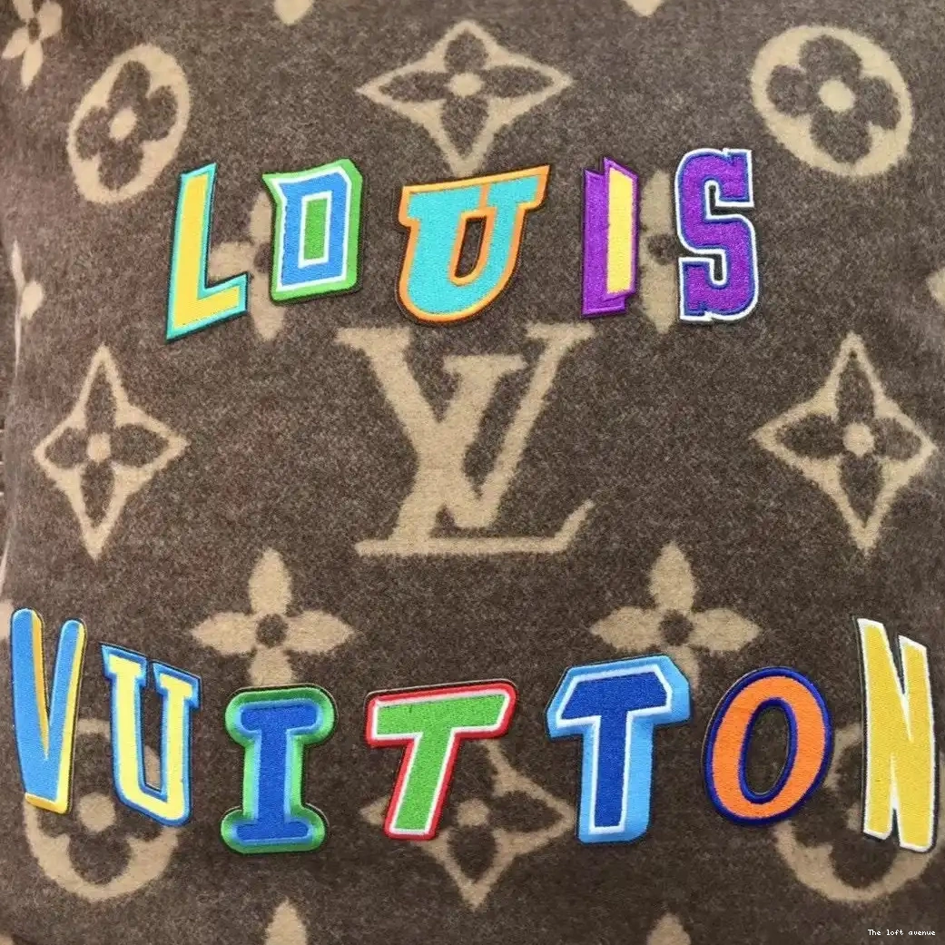 CUSTOM PILLOW LV LETTERS THROW WOOL 0607